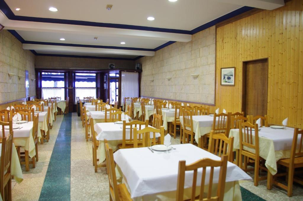 Pension "La Marina" Castro Urdiales Eksteriør billede