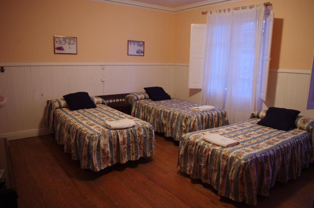 Pension "La Marina" Castro Urdiales Værelse billede